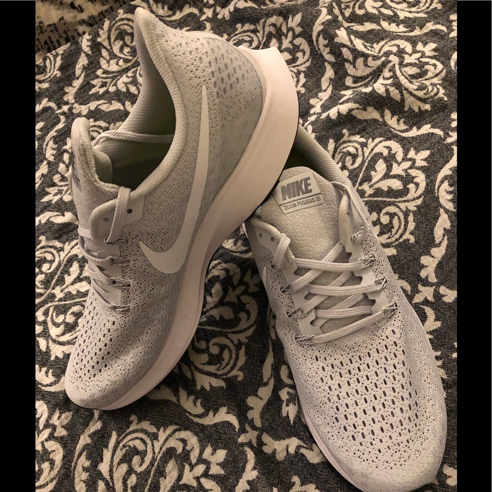 Nike Zoom Pegasus 35 Running Cross Training Shoes